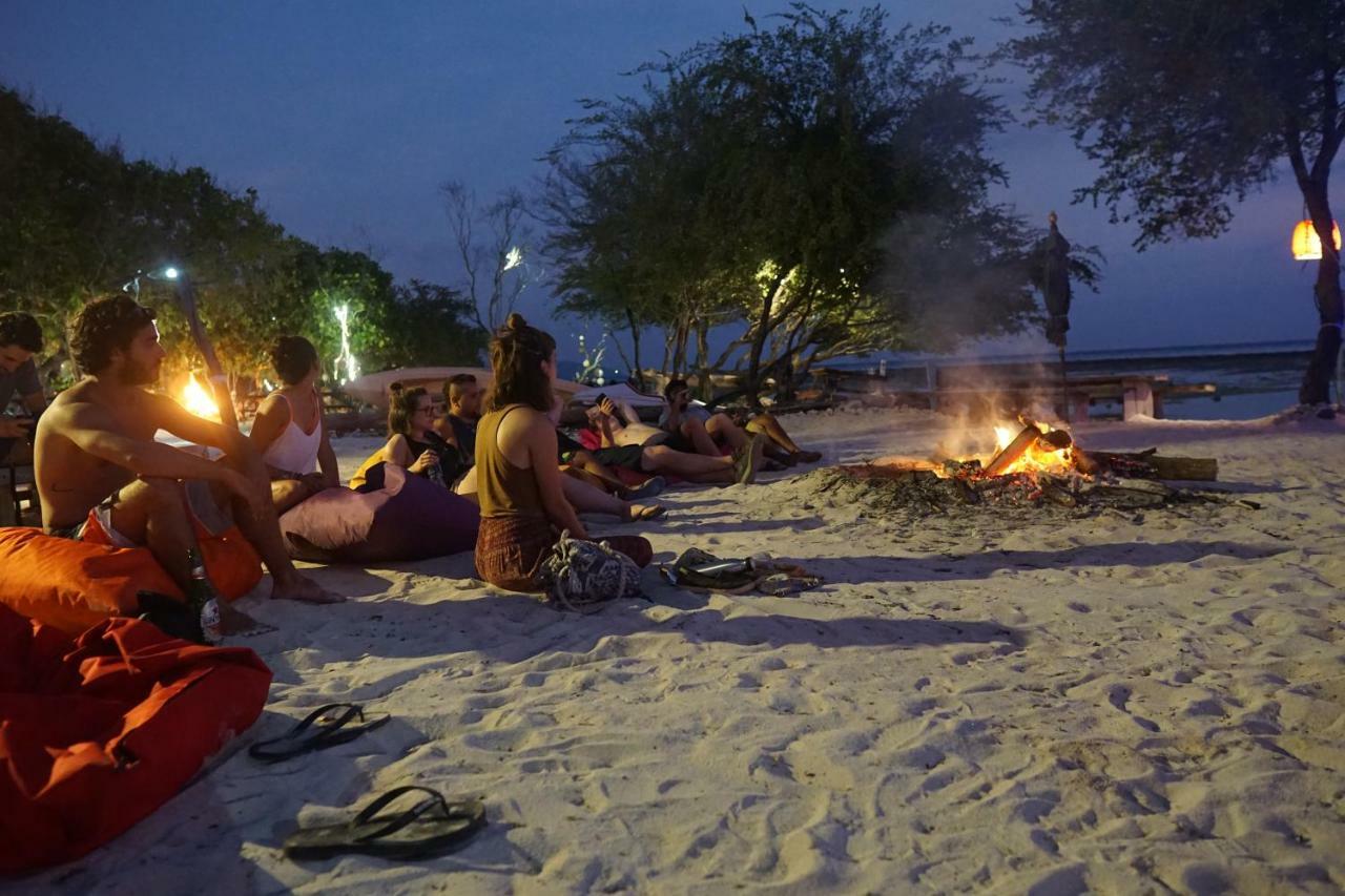 Hostel La Favela Gili Trawangan Zewnętrze zdjęcie
